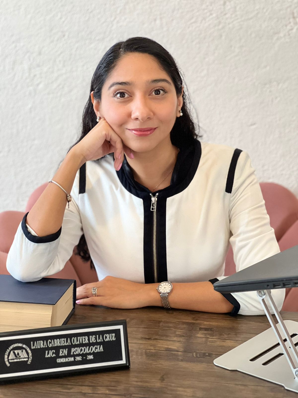 Psic. Laura Oliver, psicóloga en consulta